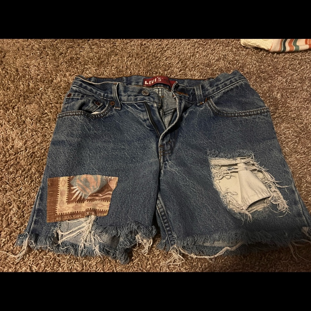 Levi denim distressed shorts with patchwork! Size 28/23